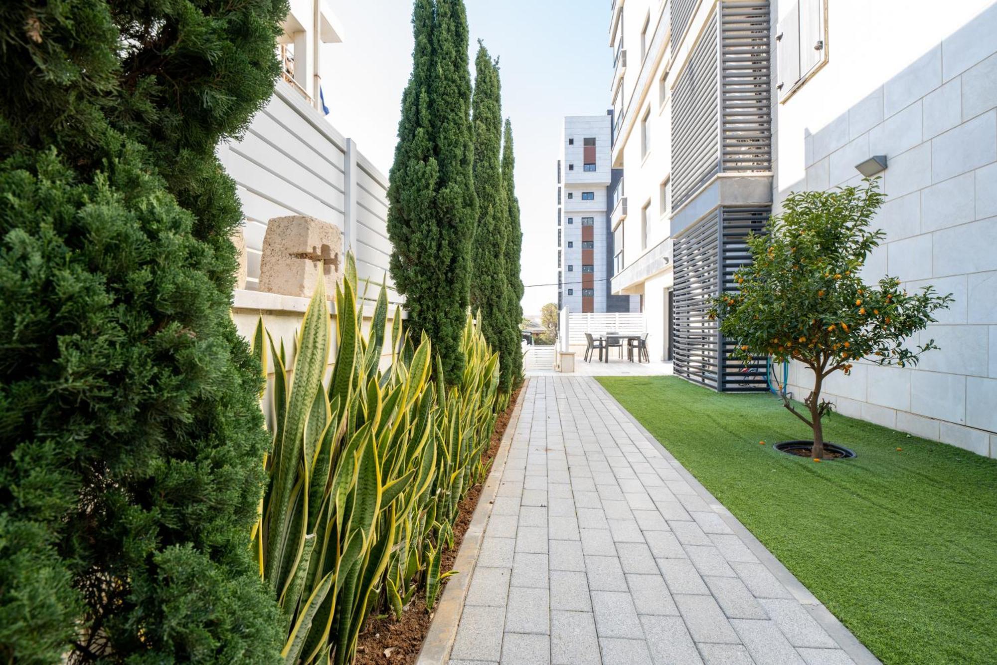 Balfour Sea View City Center Naharija Exteriér fotografie