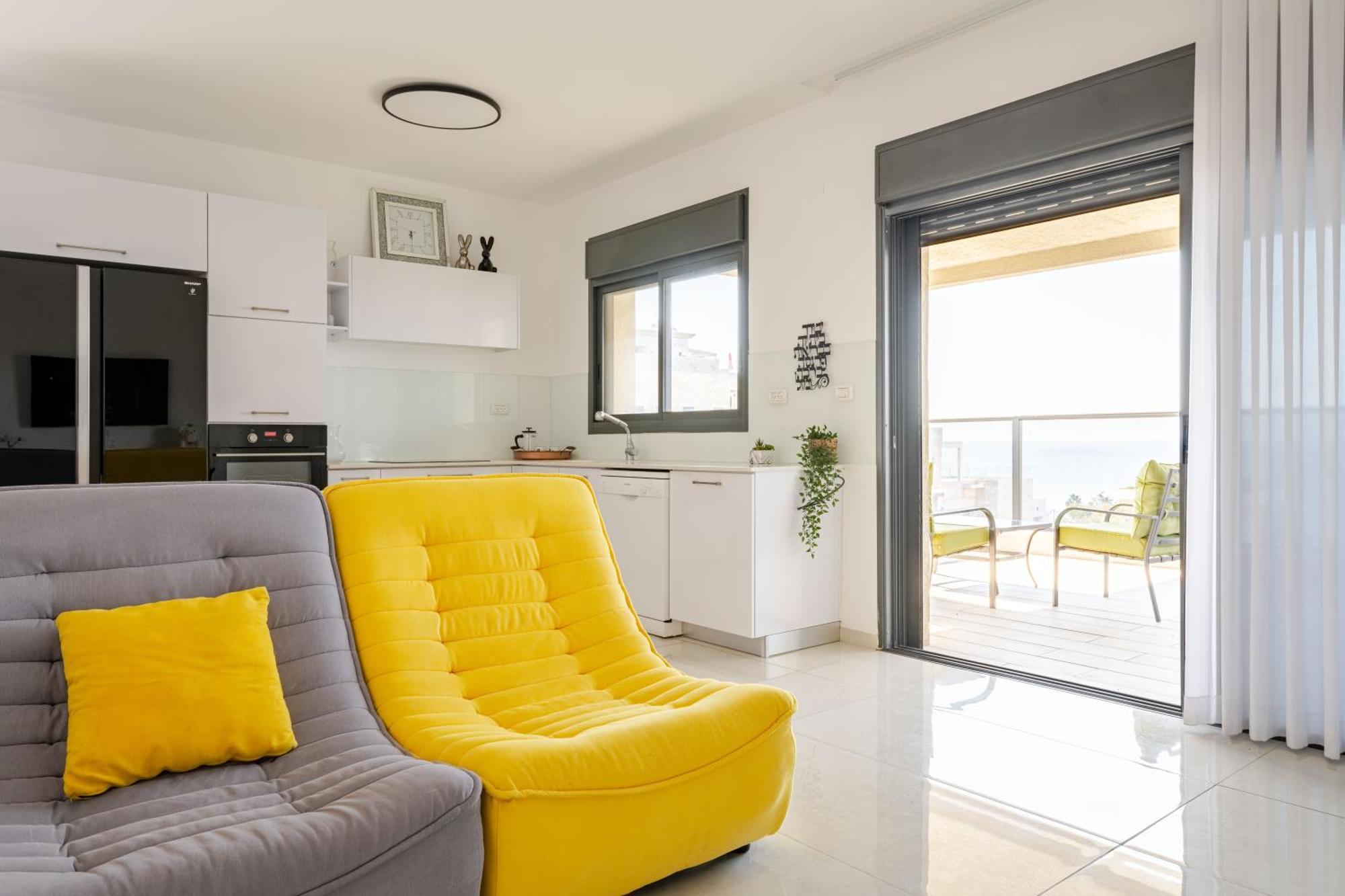 Balfour Sea View City Center Naharija Exteriér fotografie