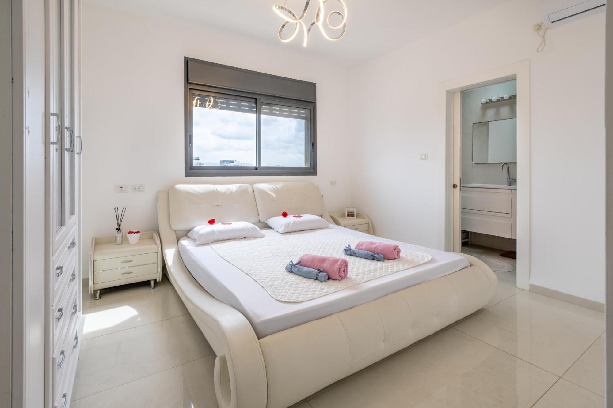 Balfour Sea View City Center Naharija Exteriér fotografie