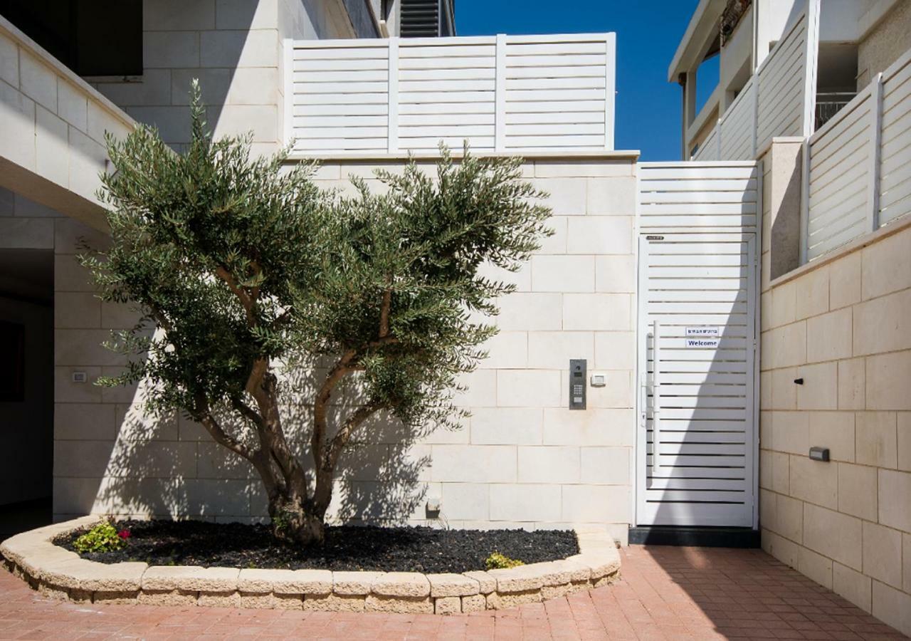 Balfour Sea View City Center Naharija Exteriér fotografie